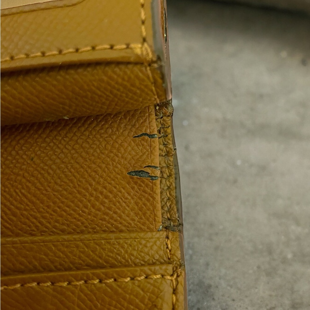Coach Medium Corner Zip Wallet In Signature Canvas - Picture 4 of 8